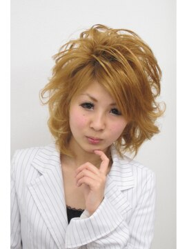 美容室イーナ(e na) 綺麗め大人スジ盛り