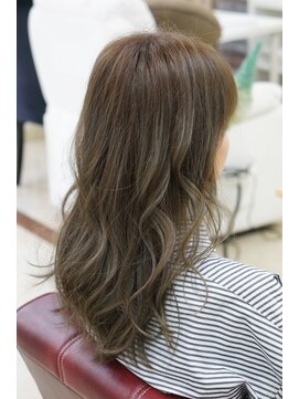 フルブルーム(fullbloom) [西八王子/full bloom]ブリーチハイライトオンイルミナカラー