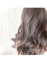 エイチ バイ エムズハウス(H eitch by mshouse)&nbsp;艶ベージュ×スパイラルアレンジ