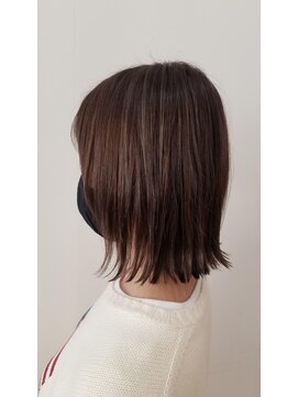 ゼル ビッグアイ(ZELE) 切りっぱなしボブ