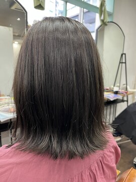 ブロンド(Blonde.) 切りっぱなしボブ