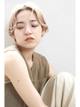 アムネシア 三軒茶屋(AMNESIA) 透明感カラー/耳かけボブ/くすみベージュ