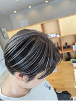 エン(EEN)&nbsp;【白髪ぼかし】アンブレラカラーのショートヘア