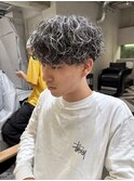 塩澤太一 波巻きパーマ ツイスパ メッシュ ハイライト