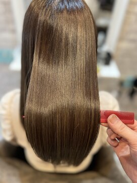 モルーア 錦糸町(Moruadh) 輝くツヤ感！美髪ロングストレート