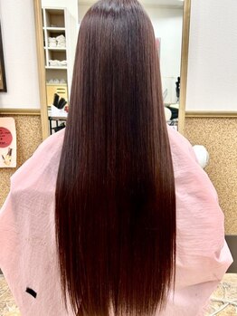 自然な仕上がりで違和感のないストレートを実現◇アイロンいらずで、毎朝のスタイリングが楽になる♪