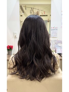 キアーロ コテ巻きアレンジ