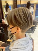 外国人風ハイライトカラー/大人ショート
