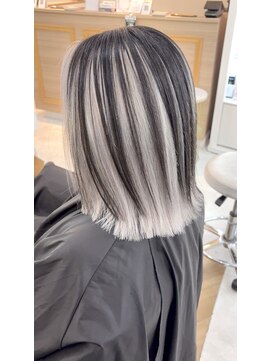 リアン 上尾店(Rien) ホワイトカラー×アンブレラカラー