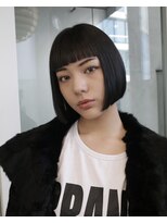 オーオシカシカスペース(OOO YY Space)&nbsp;オン眉の切りっぱなしボブ/ミニボブ/スリークボブ