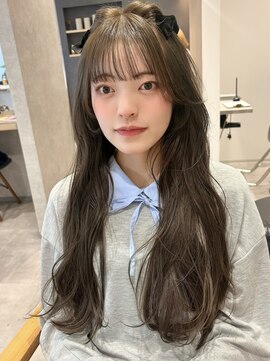 ラミエバイメルト 下北沢(lamie by melt) オリーブグレージュブリーチなしカラー小顔レイヤーカット顔周り