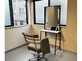 ドックス(dock::s)の写真/ゆったり流れる自分だけのサロン時間☆駅前から少しだけ離れた住宅街のマンツーマン制サロンです◎