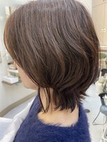 アップリップスダブリュー(Uplips.w) ミディアムレイヤーカット