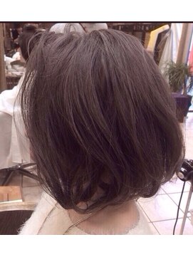 ウィルゴ(VIRGO) ブリーチなし外国人風ラベンダーアッシュでボブをお洒落に☆