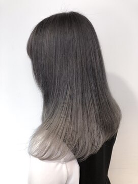 ジーナ(XENA) ホワイトダークグレージュ