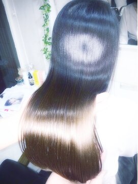 アンフィシュピトロワ(AnFye spi tlow) ♪ジュエリーシステム×LULUトリートメント×【縮毛矯正】で艶髪