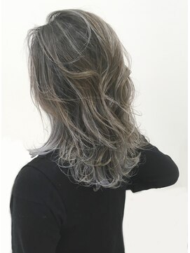 モリオフロムロンドン 泉南店(morio FROM LONDON) 外国人エアータッチバレイヤージュ×フェザーカット☆