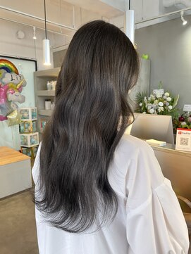 リトバイプティパ(Lit by petit-pas) 艶感が可愛い☆ silver beige