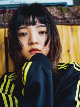 ライラ(Lyla) フェイスラインレイヤーボブルフ