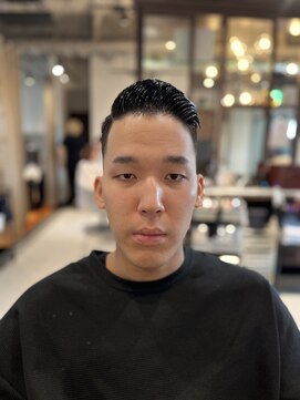 リバレッジ 広尾(Leverage) 大人七三スキンフェード