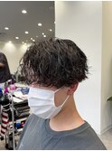 ツヤウエット波巻きパーマメンズヘアセンターパート仙台