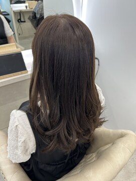 ネモネ バイ ミリー 梅田茶屋町(nemone by milly) レイヤースタイル×透明感ベージュ