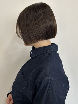 カノエ 福岡香椎店(canoe) 切りっぱなしボブ オリーブグレージュ 透明感 艶髪 顔周りカット