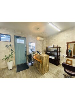 話題の髪質改善トリートメントで、今までにないツヤと手触りを実感できる！髪本来の美しさを取り戻す♪