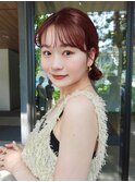 チェリーレッド お団子ヘア 暖色カラー ブリーチなしカラー
