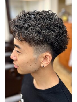 バーバーショップテト(barber shop tete) パーマスタイルアップバング