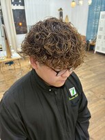 ユイマァルスロウ(YUIMARL SLOW)&nbsp;メンズ波巻きツイストスパイラルパーマプードルパーマ刈り上げ