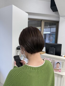 クラン(Chlan) 丸みショート×艶ブラウン