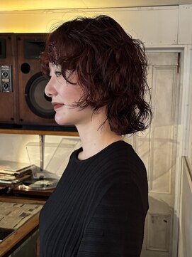 アンプラグド(unplugged) 外国人風ウェーブウルフパーマ／unplugged