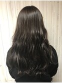 < aivee>透明感たっぷりとツヤカラー×波ウェーブロング