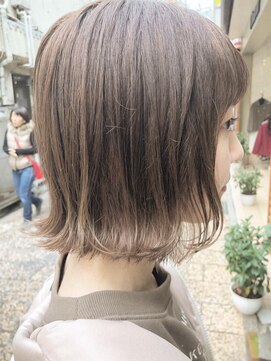 シャンプーボーイ セントラル 博多(SHAMPOO BOY central) 切りっぱなしミルクティーベージュ