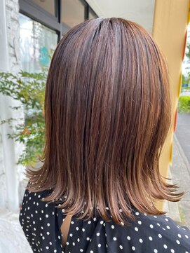 アイコニック 日進梅森台店(ICONIQ) インナーカラー×ハイライト×外ハネミディ