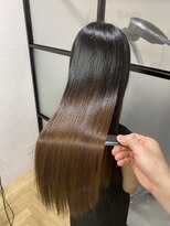 イオエ(ioe) イメチェン/外ハネボブ/ワイドバング/ブルーブラック/美髪