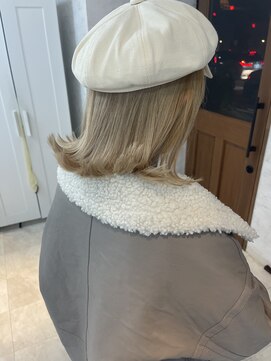 イル(iLu.) ホワイトベージュ