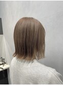 ミルクティーベージュ×切りっぱなしボブ
