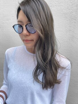 エウペ 渋谷(WEUPE) 斜めバング/グレージュカラー/デザインカラー/シルキーベージュ