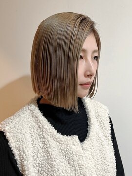 グリンプス 大濠店(Glimpse) 大人上品アッシュグレージュ　ぱつっとショートボブ　30代40代
