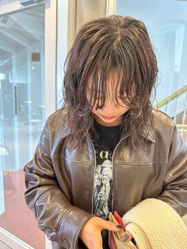 アム(amu) ウルフパーマ/パーマウルフ/ゆるめパーマ/レイヤーパーマ