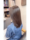 艶と品を兼ね備えた大人ストレート　艶カラー/髪質改善