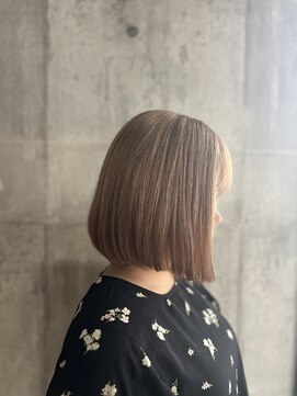 ヴァーチュ(Virtue) milk tea beige color