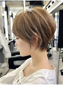 静岡ショートカット切りっぱなしボブくびれショートグレイカラー