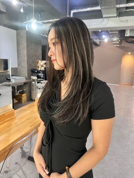 レブ 三条河原町(Reb,) レイヤー/ハイライト/海外風レイヤーカット/顔周り