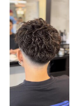 フランクスバーバーリザーブ 人形町店(FRANK’S BARBER RESERVE) ラルフカール/人形町　y