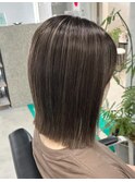 ROUIS 津田沼 ヘーゼルグレージュハイライト/白髪ぼかし/ボブ