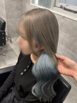 ルイス(L'wis) グレージュ×水色 デザインカラー 渋谷 ブリーチ