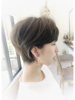 【sheta／ AI】大人耳掛けショートボブ